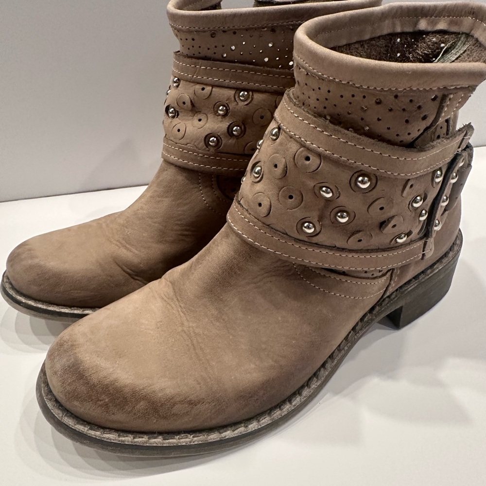 Tan Ankle Boots with Studded Band and Low Heel